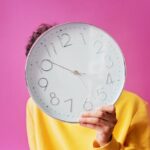 Ako si vybrať nástenné hodiny: Praktický sprievodca pre výber štýlu, funkcií a presného času