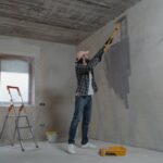 Podľa čoho si vybrať majstra na prerábku bytu: Kľúčové kritériá pre úspešnú rekonštrukciu
