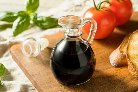 Ako vyčistiť Balsamico krém v kameni