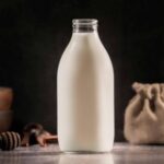 Ako vyčistiť Mlieko prírodnom kameni