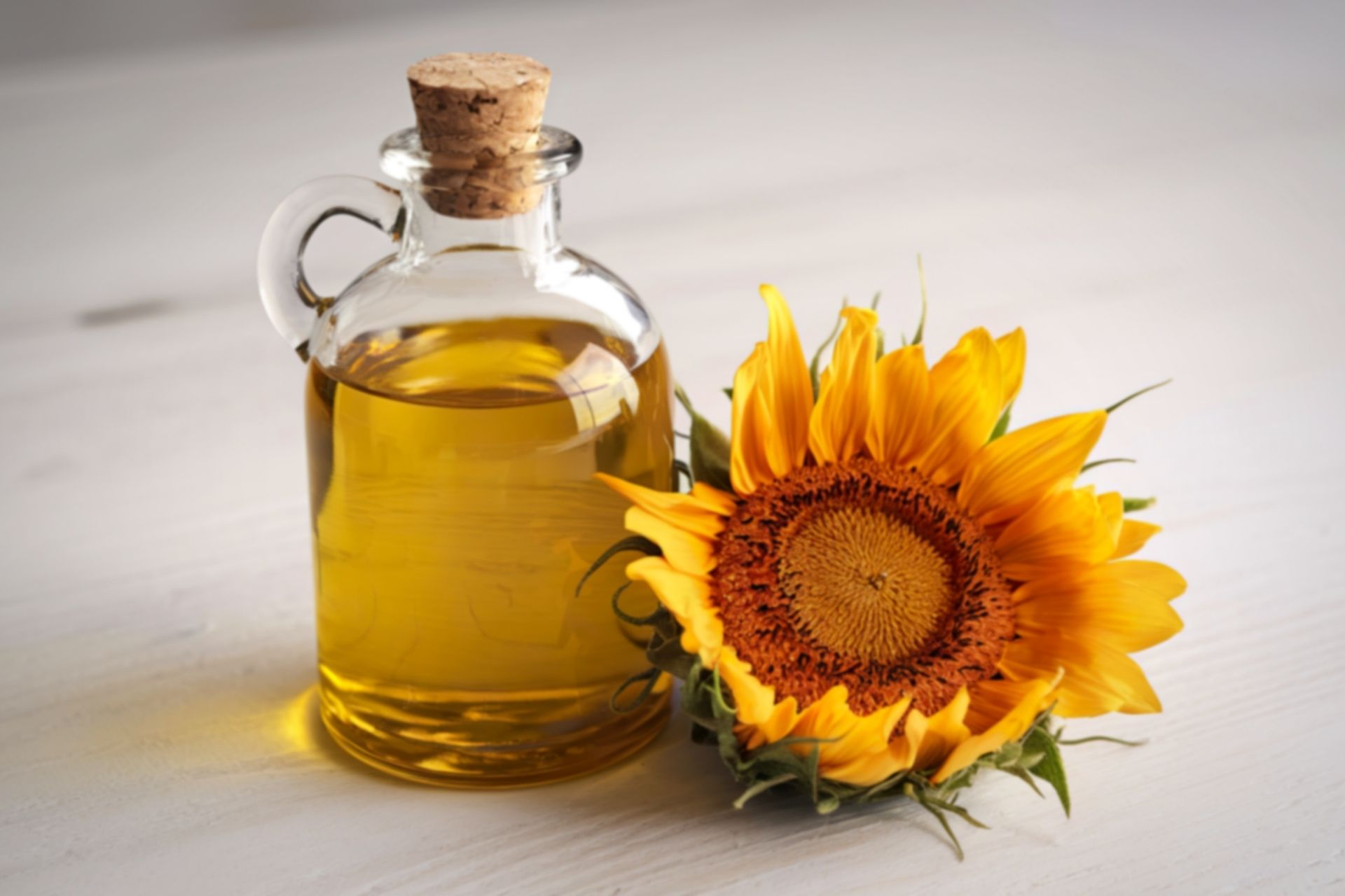 Ako vyčistiť Slnečnicový olej v kameni